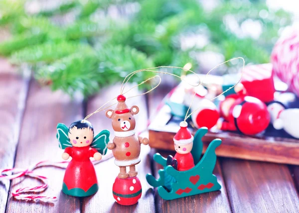 Decoraciones de Navidad en la mesa de madera —  Fotos de Stock