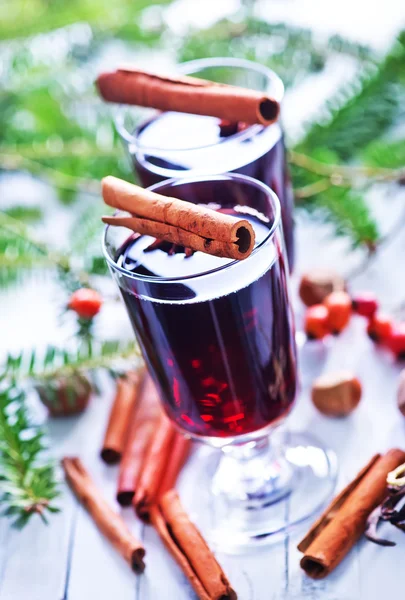 Glühwein in glazen — Stockfoto