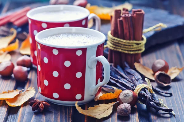 Cocoa drink in cups — Stock Photo, Image