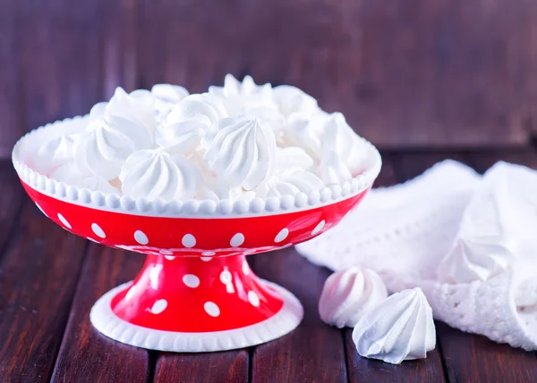 White mini meringues — Stock Photo, Image