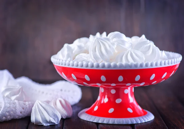 White mini meringues — Stock Photo, Image