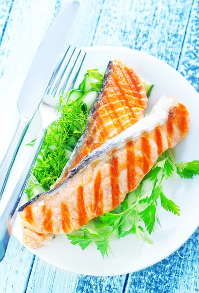 Tasty fried salmon — Stock Photo, Image