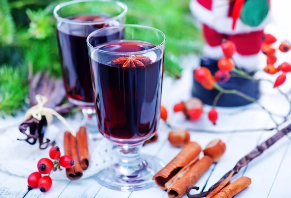 Glühwein im Glas — Stockfoto