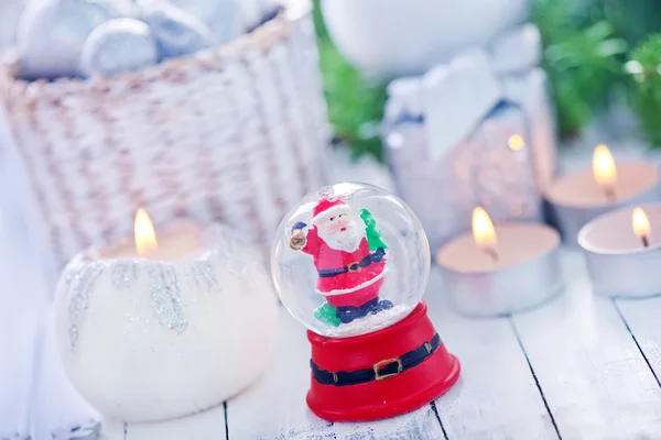 Decoraciones de Navidad en la mesa —  Fotos de Stock