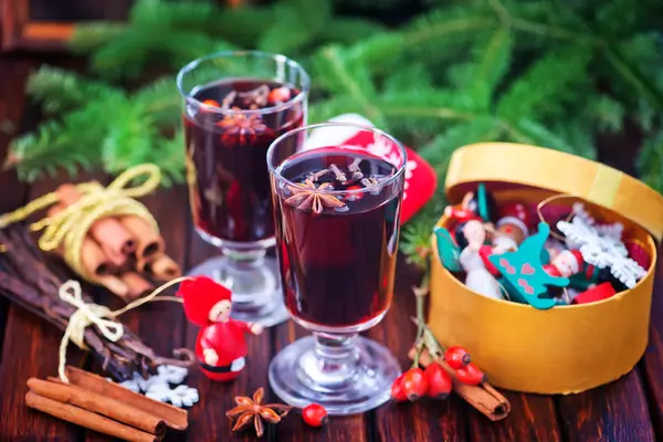 Glühwein in glazen — Stockfoto