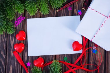 Yılbaşı süsleri ve boş kağıt