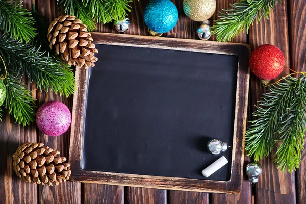 Decoração de Natal na mesa de madeira — Fotografia de Stock