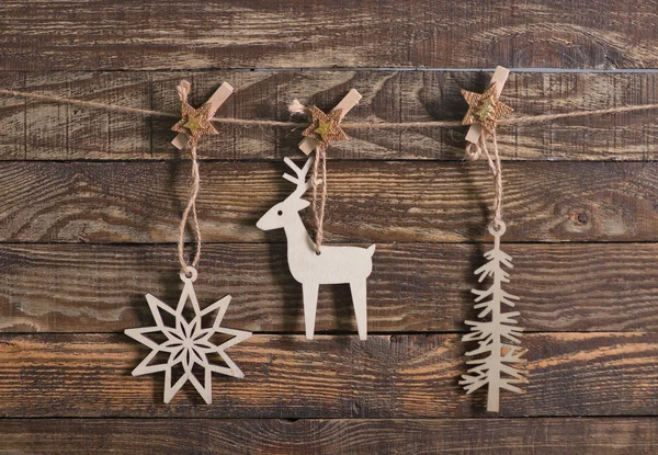 Karácsonyi dekorációk a fa asztalon — Stock Fotó