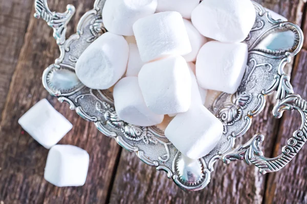 Marshmallows on metal tray — Stock Photo, Image