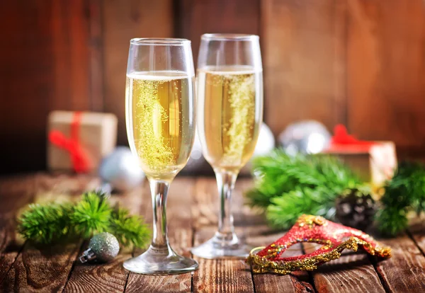 Christmas decoration and champagne — Stock Photo, Image