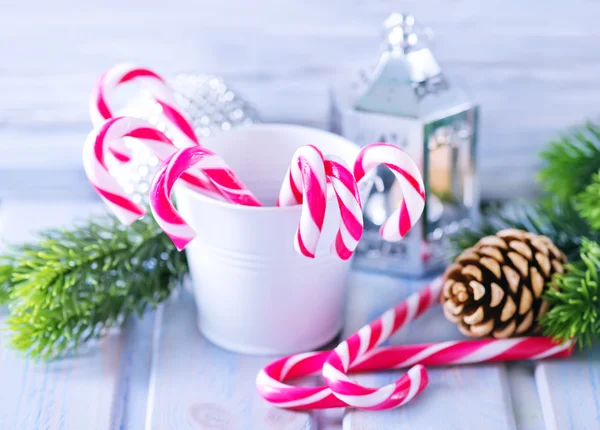 Christmas decorations on  candies — Stock Photo, Image