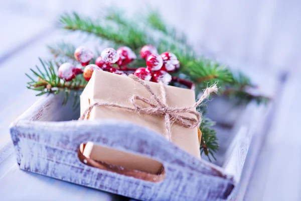 Weihnachtsdekoration auf dem Tisch — Stockfoto