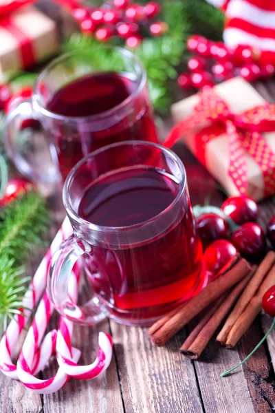 Kerst drankje in glazen — Stockfoto