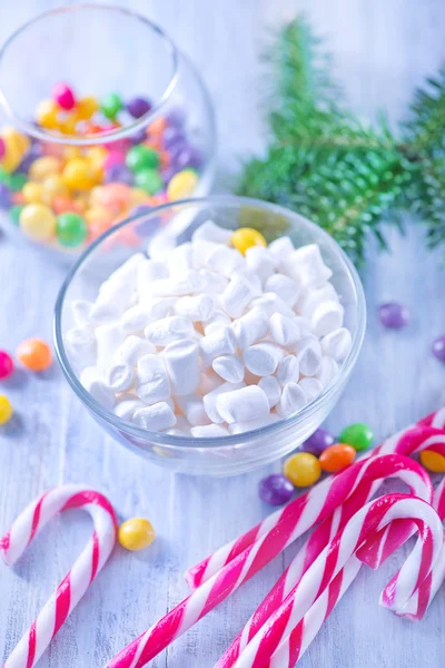 Weihnachtsbonbons und Marshmallows — Stockfoto