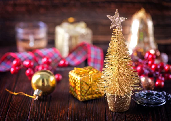 Decorações de Natal dourado — Fotografia de Stock