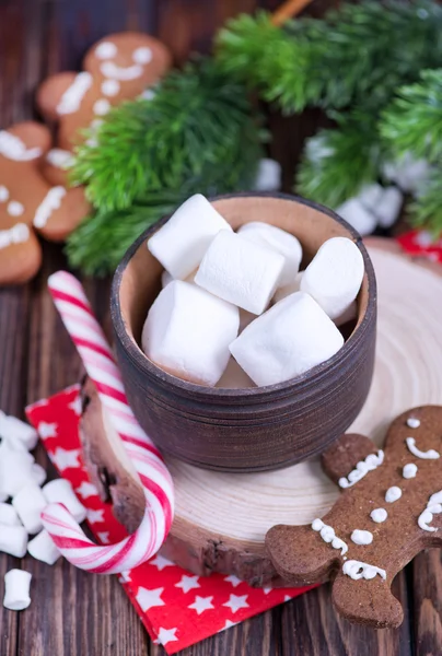 Biscotti, bastoncini di zucchero e marshmallow — Foto Stock
