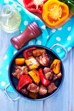 ile sebze kızarmış et