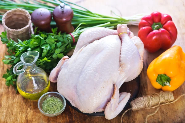 Raw chicken and vegetables — Stock Photo, Image