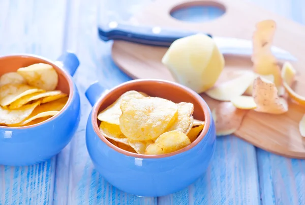 Potato chips in bowls — Stock Photo, Image