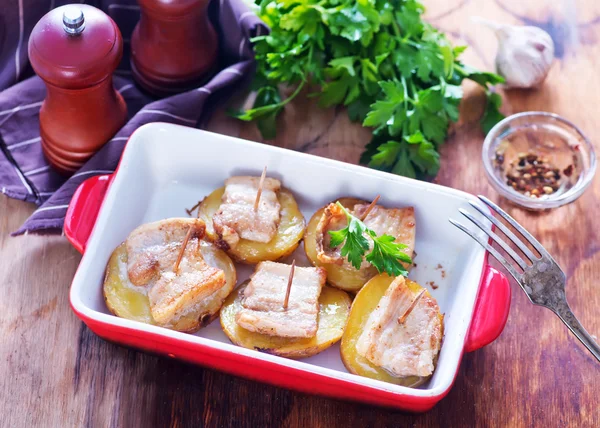 Картофель с салом — стоковое фото