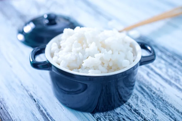 Arroz hervido en tazón — Foto de Stock