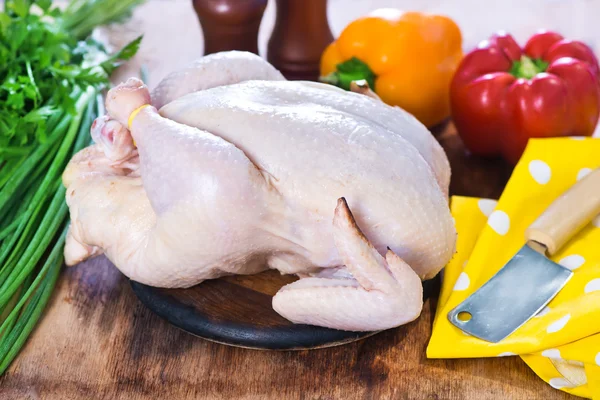 Raw chicken and vegetables — Stock Photo, Image