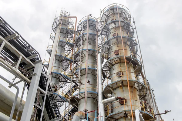 Equipos y tuberías industriales — Foto de Stock