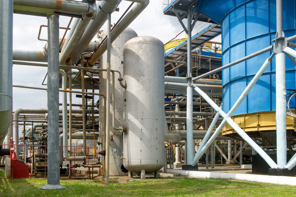 Industrial equipment and pipelines