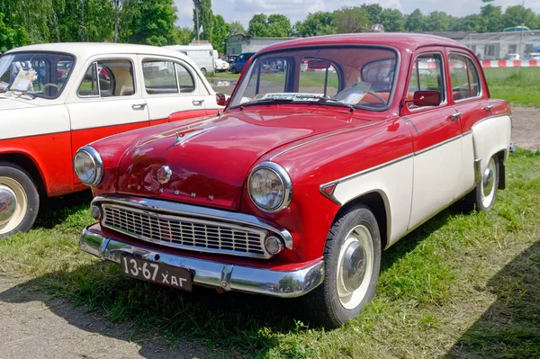 Moskvich 407 carro do vintage - Imagem stock — Fotografia de Stock