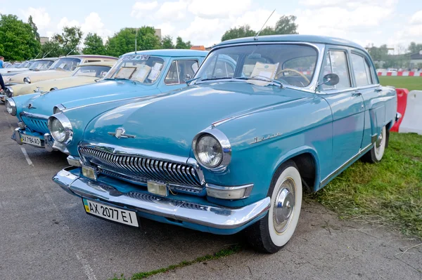 GAZ M21 Volga voiture vintage - Image de la réserve — Photo