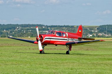Yakovlev Yak-18t uçak