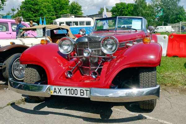 Mercedes-Benz Cabriolet rocznika samochodu - obrazów stockowych — Zdjęcie stockowe