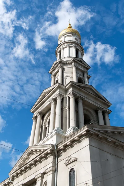 Campanario de la Catedral de la Asunción en Kharkiv, Ucrania —  Fotos de Stock