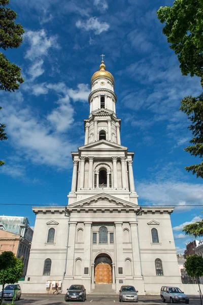 Campanario de la Catedral de la Asunción en Kharkiv, Ucrania —  Fotos de Stock