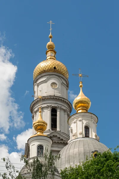 Glockenturm der Mariä-Himmelfahrt-Kathedrale in Charkiw, Ukraine — Stockfoto