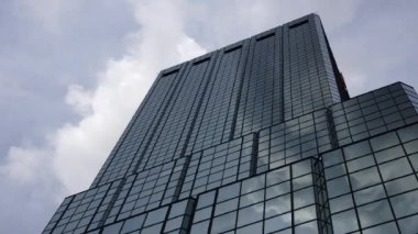 Ofis Binası yansımalar