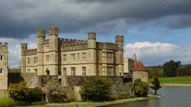 Nisan ayında Leeds Castle