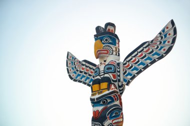 Indian totem pole clipart