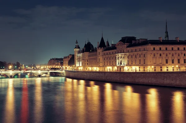 Річки Сени і міст — стокове фото
