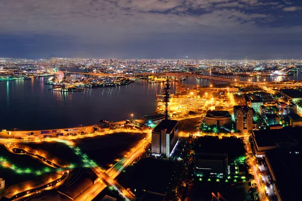 Osaka gece çatı görünümü
