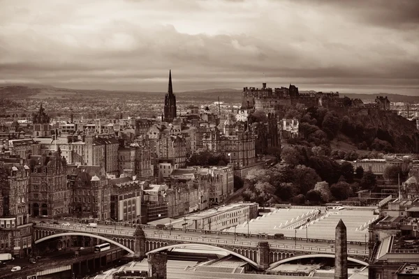 Ciudad de Edimburgo skyline — Foto de Stock