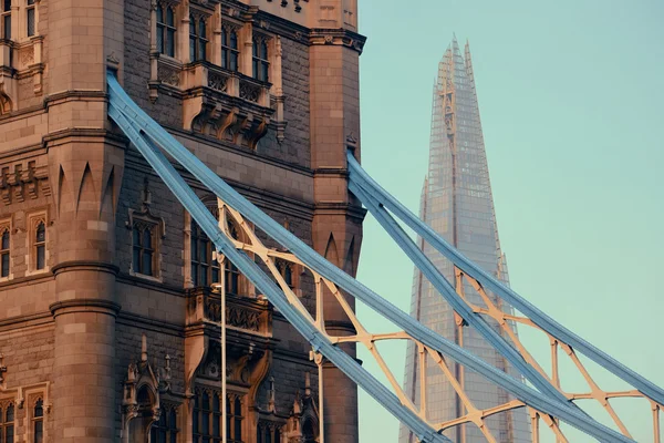 Tower Bridge z Shard — Zdjęcie stockowe