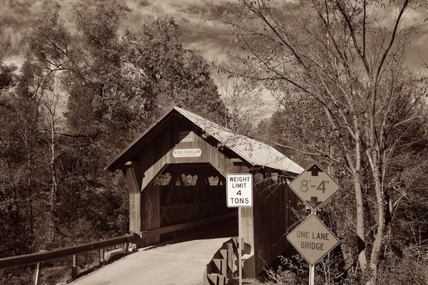 Covered Bridge in Vermont — Stock Photo, Image