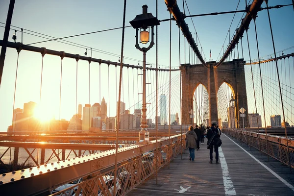 Lopen op Brooklyn Bridge — Stockfoto
