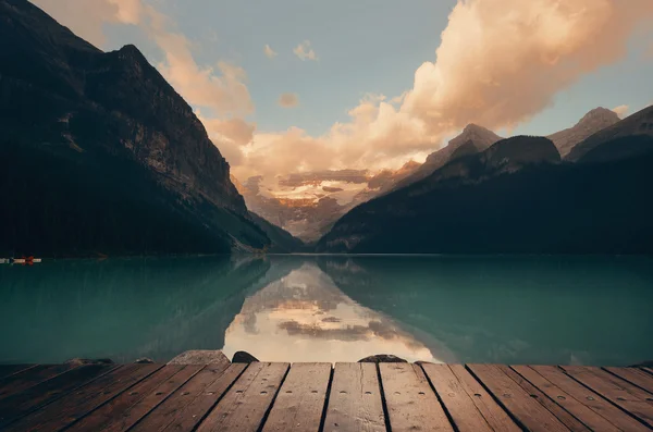 Lago Louise dopo la pioggia — Foto Stock