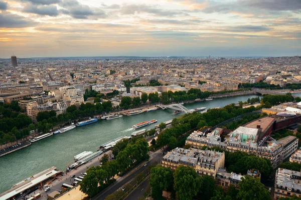 Paris rooftop vy — Stockfoto