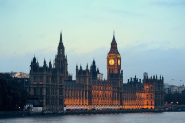 Evin Londra Parlamentosu'nun.