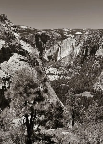 Cachoeiras no Parque Nacional de Yosemite — Fotografia de Stock