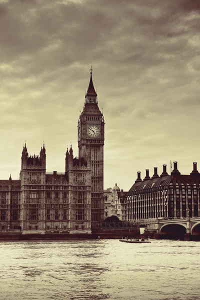 Casa do Parlamento em Londres . — Fotografia de Stock