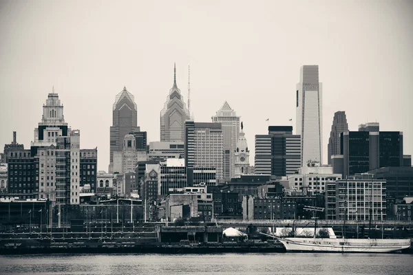 Філадельфія skyline подання — стокове фото